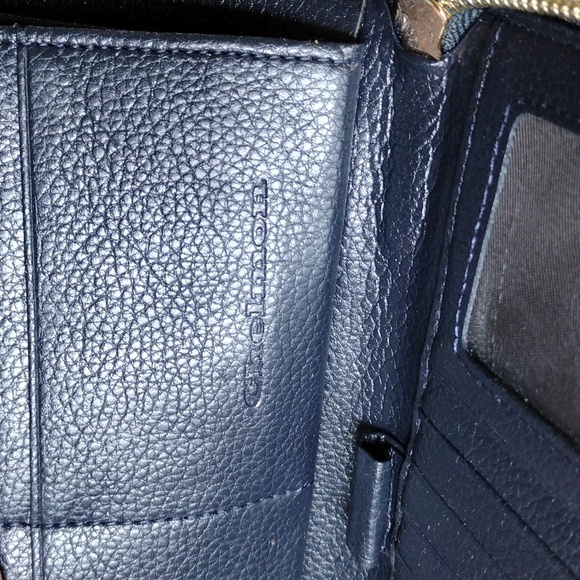 Chelmon blue leather wristlet with lots of card pockets. Mint condition - Picture 7 of 10